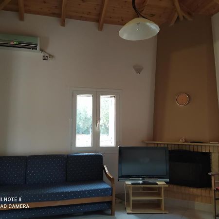 Ozena Countryside Apartment Vromonérion Dış mekan fotoğraf