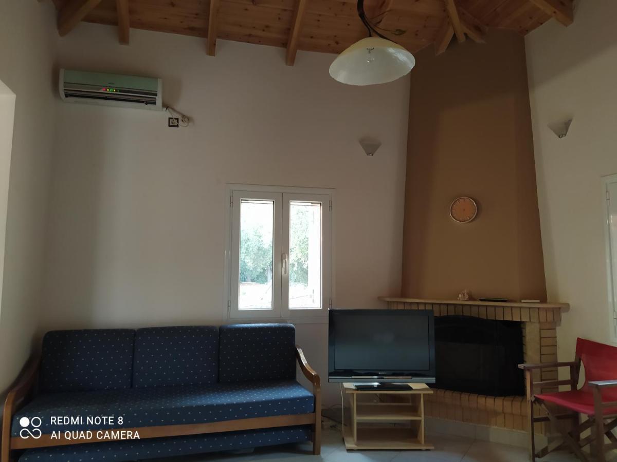 Ozena Countryside Apartment Vromonérion Dış mekan fotoğraf